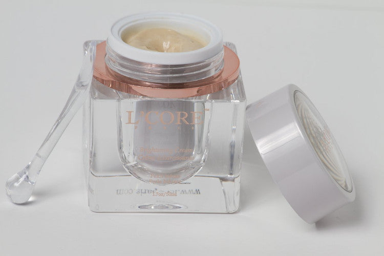 L'Core Paris Crema iluminadora facial con infusión de perlas - Fórmula única para corrección de manchas oscuras, antienvejecimiento, prevención de manchas de edad, mantiene la piel sana y joven - 1.7oz/50ml