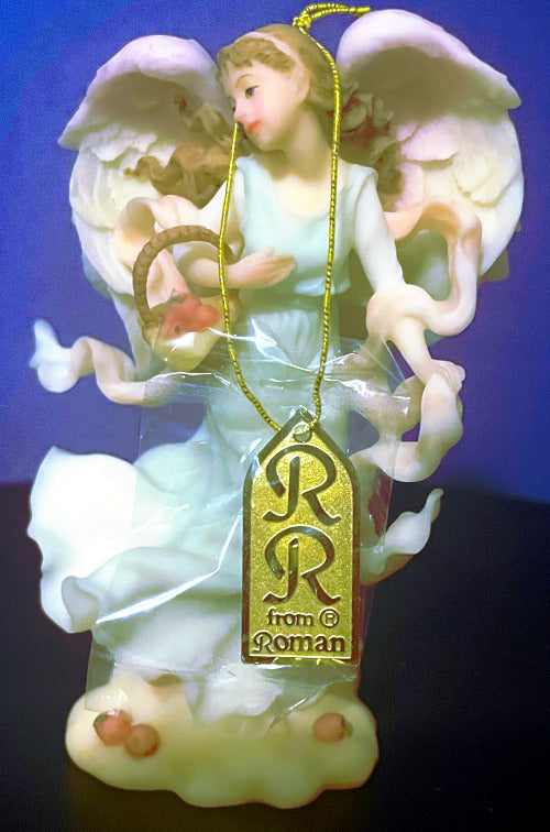 Roman Seraphim Classics Heaven on Earth "September" Angel of the Month Series